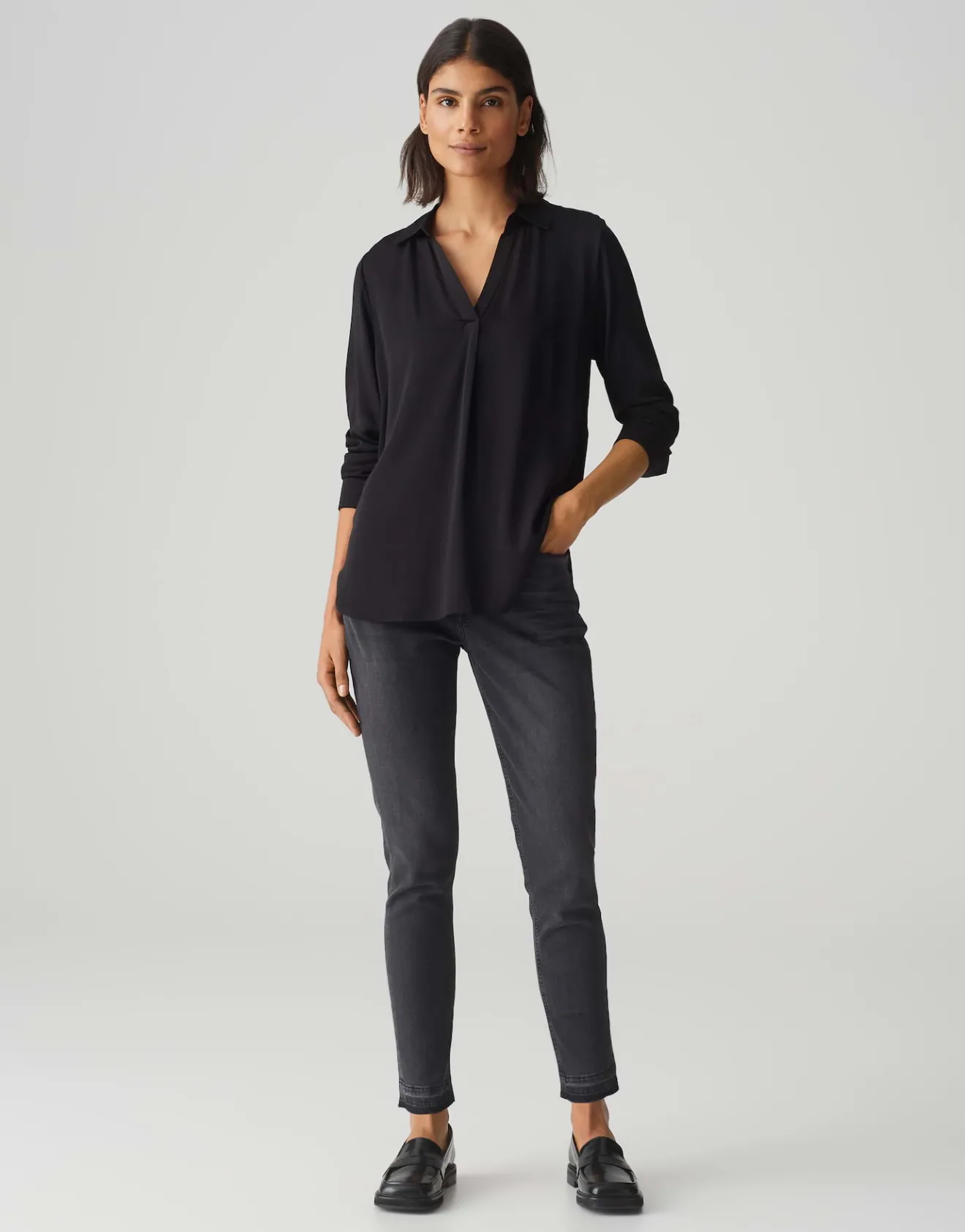 Outlet Basicbluse FANGI Regular aus fließender Viskose Blusen