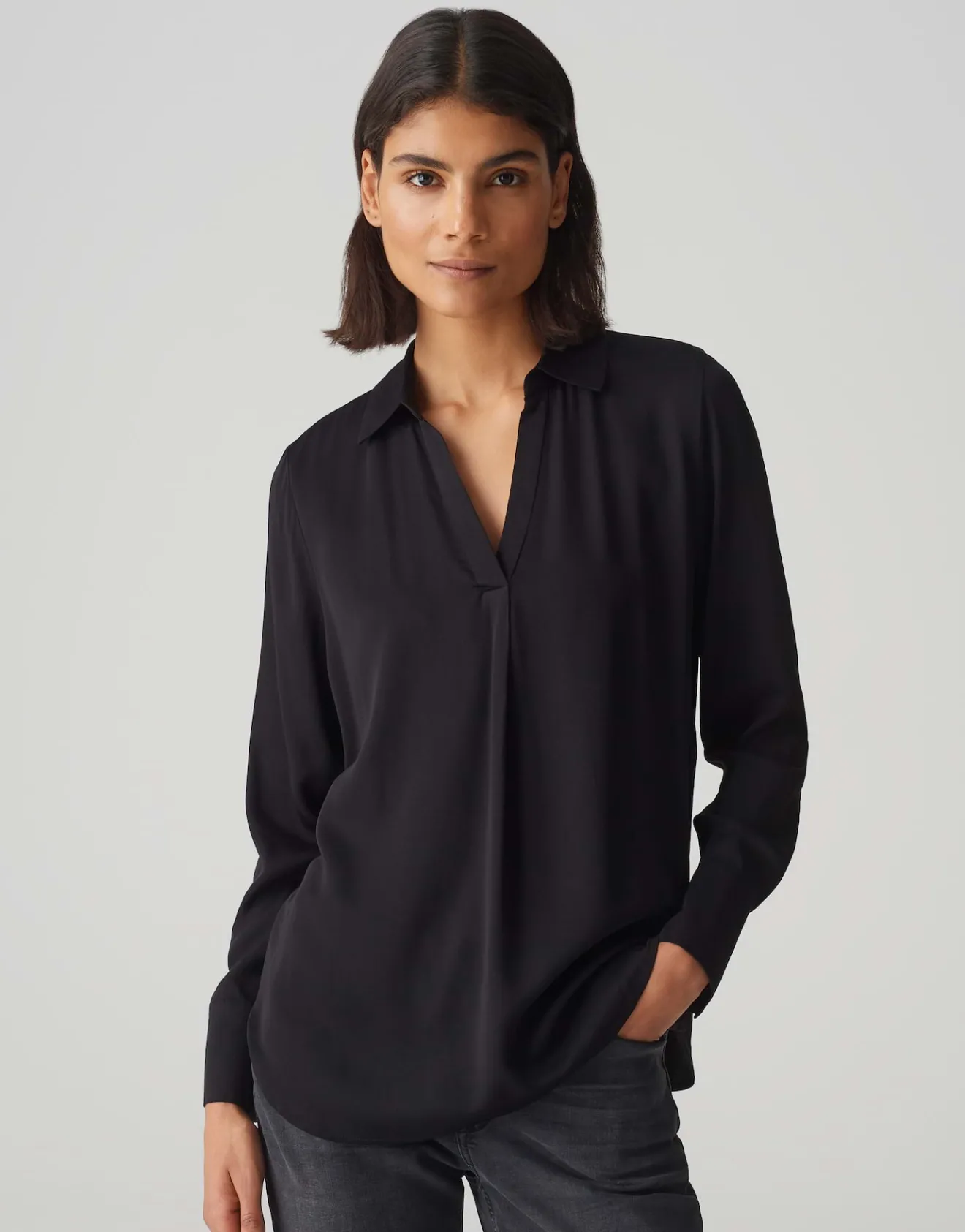 Outlet Basicbluse FANGI Regular aus fließender Viskose Blusen