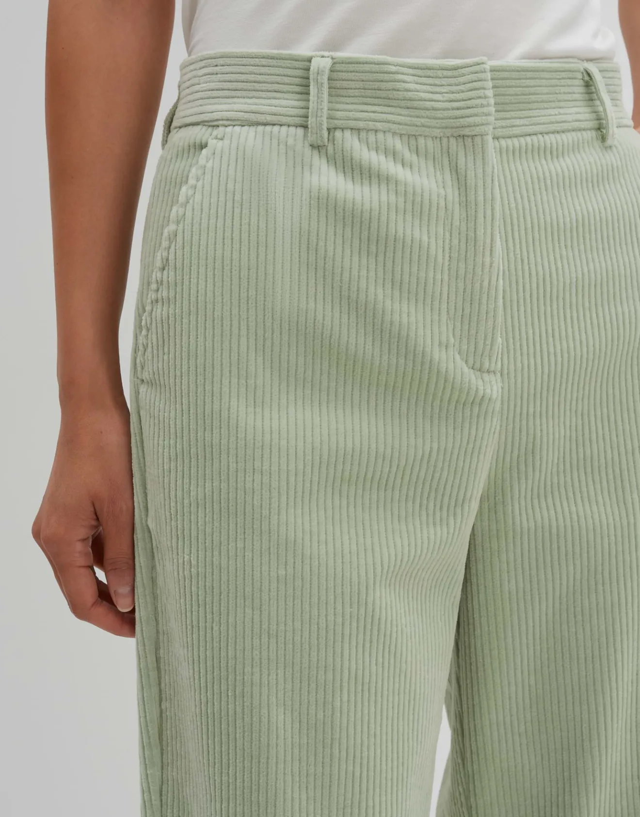 Cheap Cordhose CISILIA CORDUROY Relaxed mit Bügelfalte Hosen
