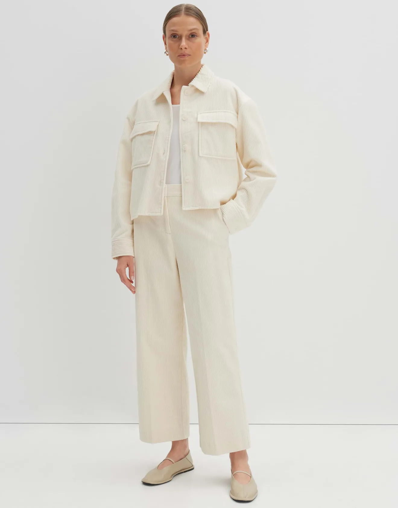 Best Sale Cordhose CISILIA CORDUROY Relaxed mit Bügelfalte Hosen
