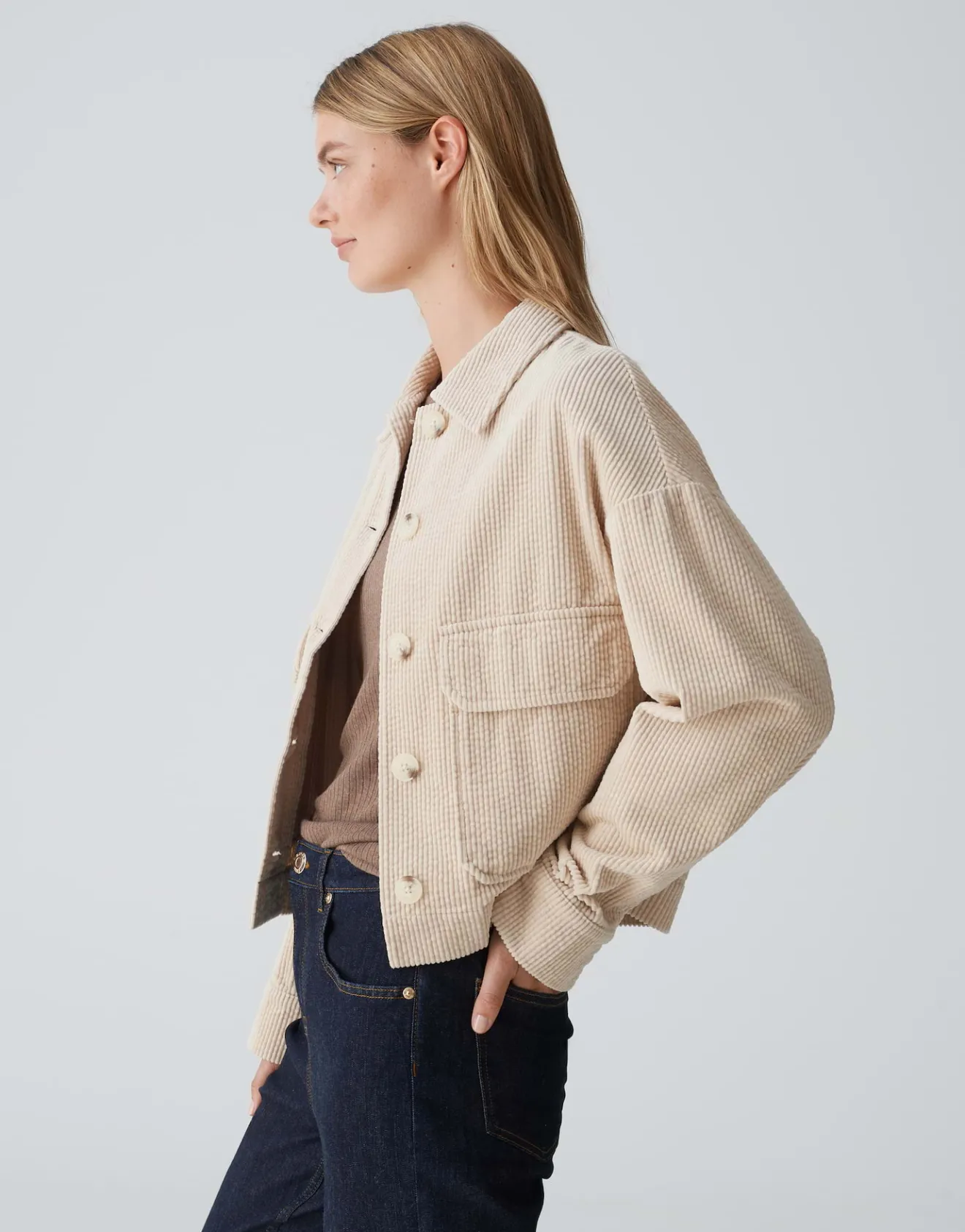Shop Kurzjacke HENNJA Boxy Fit aus weichem Cord Jacken & Mäntel | Blazer & Westen