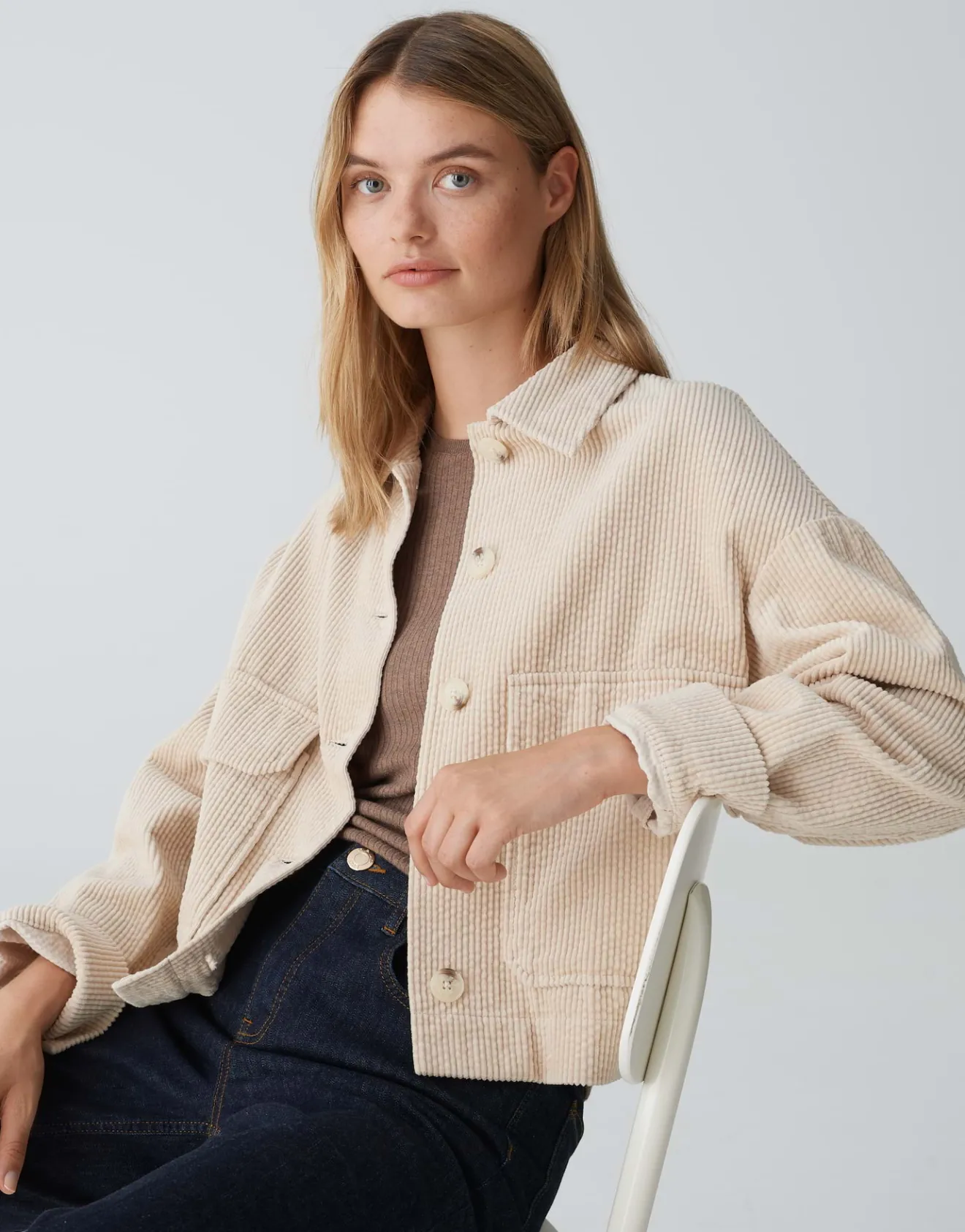 Shop Kurzjacke HENNJA Boxy Fit aus weichem Cord Jacken & Mäntel | Blazer & Westen