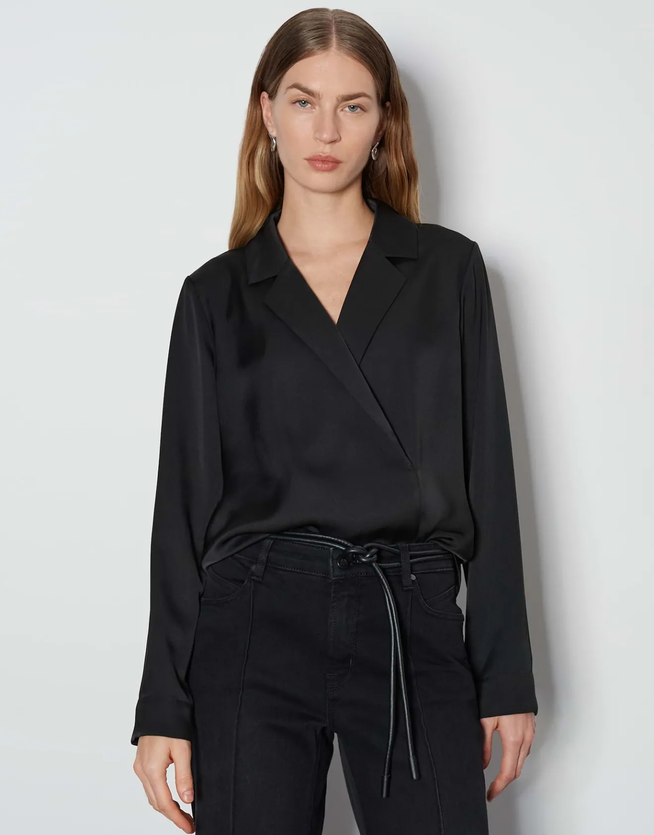 Discount Satinbluse ZARIANA Loose mit Revers Blusen
