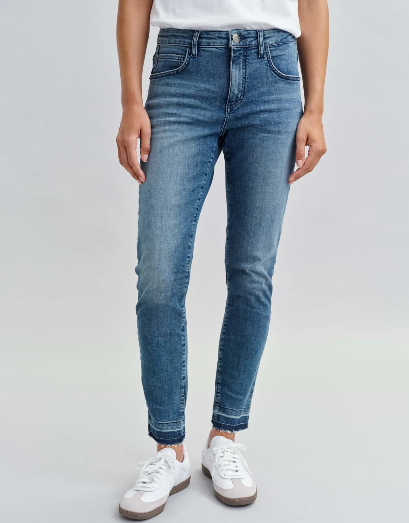 Cheap Slim Jeans EVITA URBAN Mid Rise aus softem BCI Cotton Mix Jeans