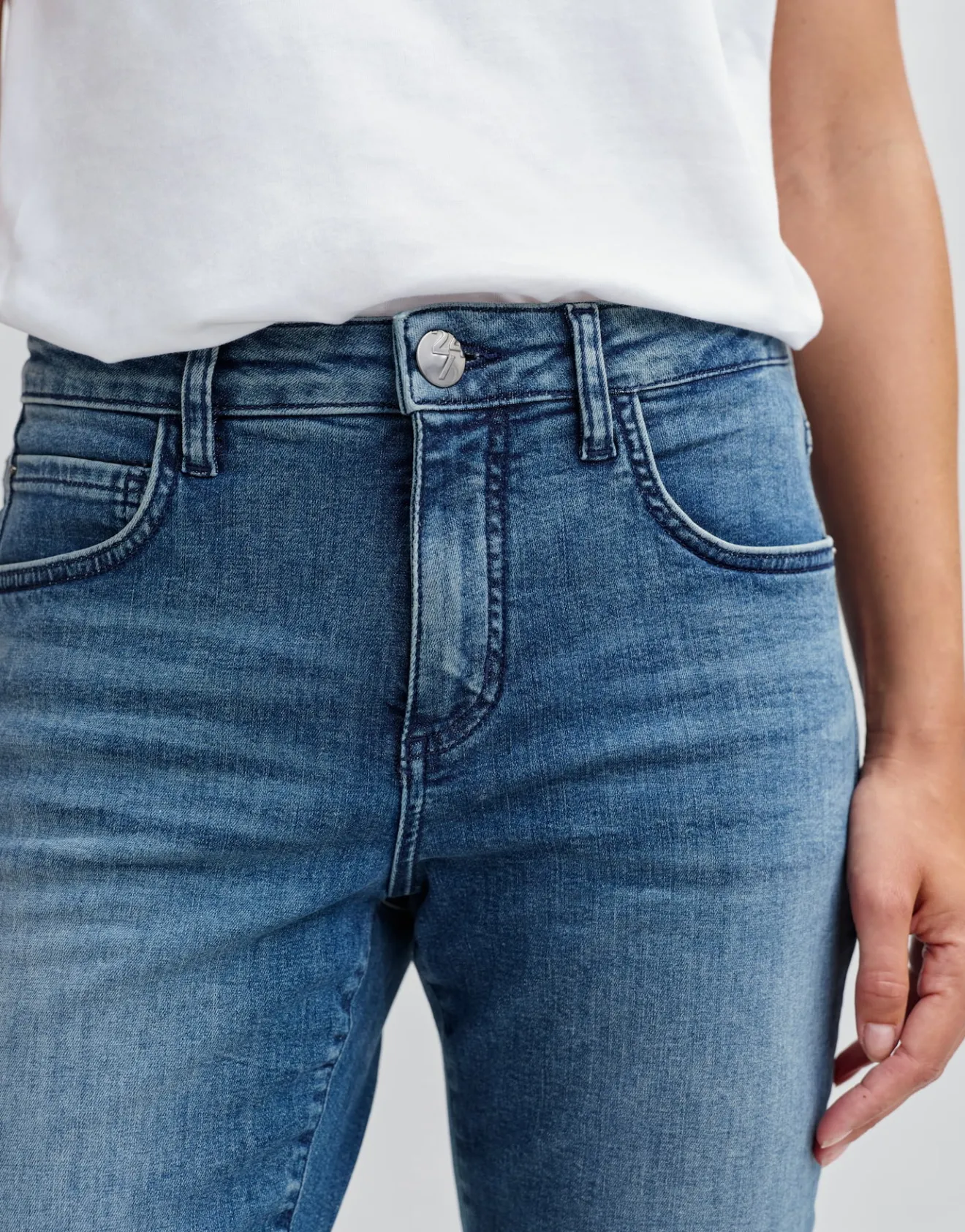 Cheap Slim Jeans EVITA URBAN Mid Rise aus softem BCI Cotton Mix Jeans