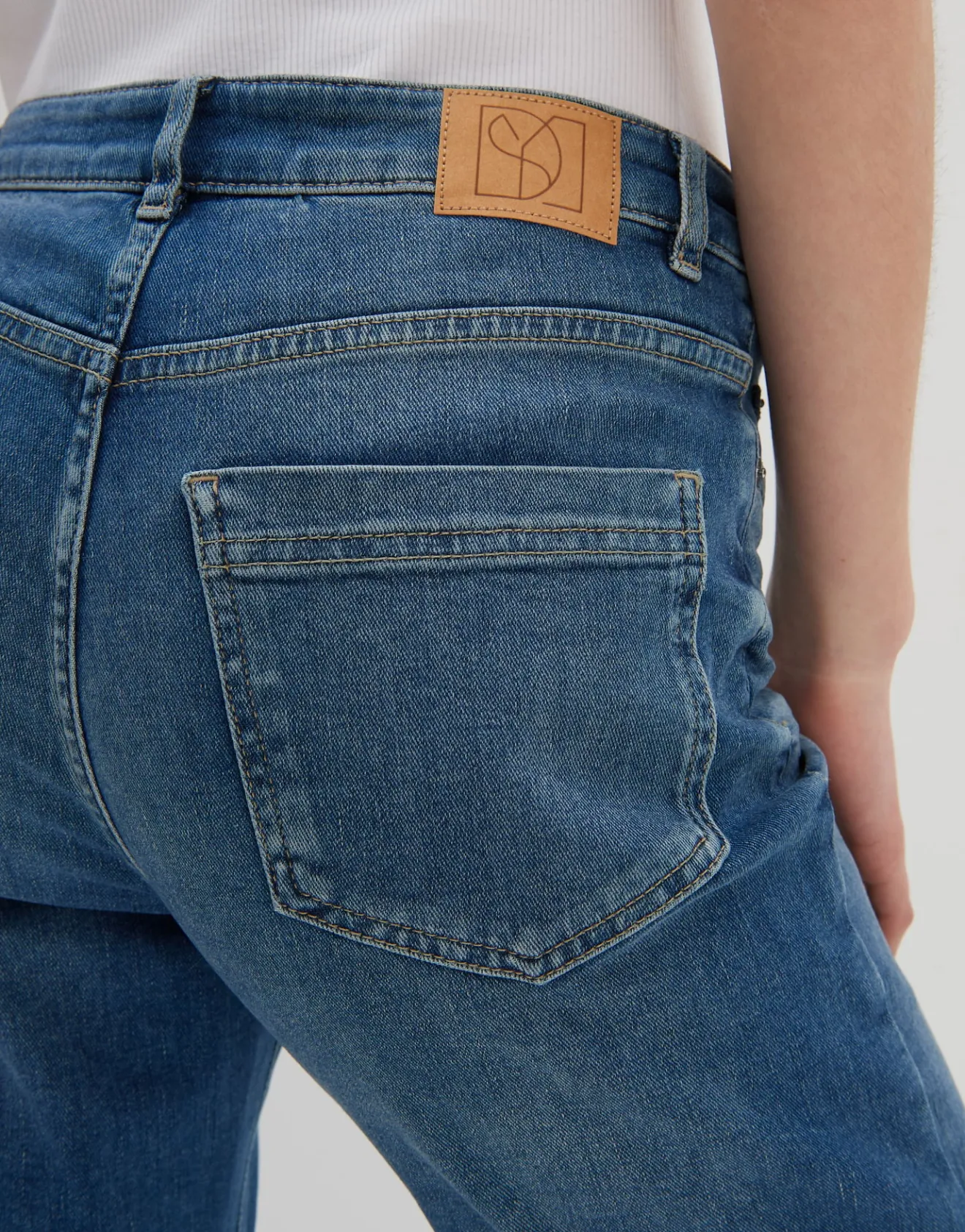 Discount Verkürzte Relaxed Jeans CORAH Mid Rise aus BCI Cotton Mix Jeans