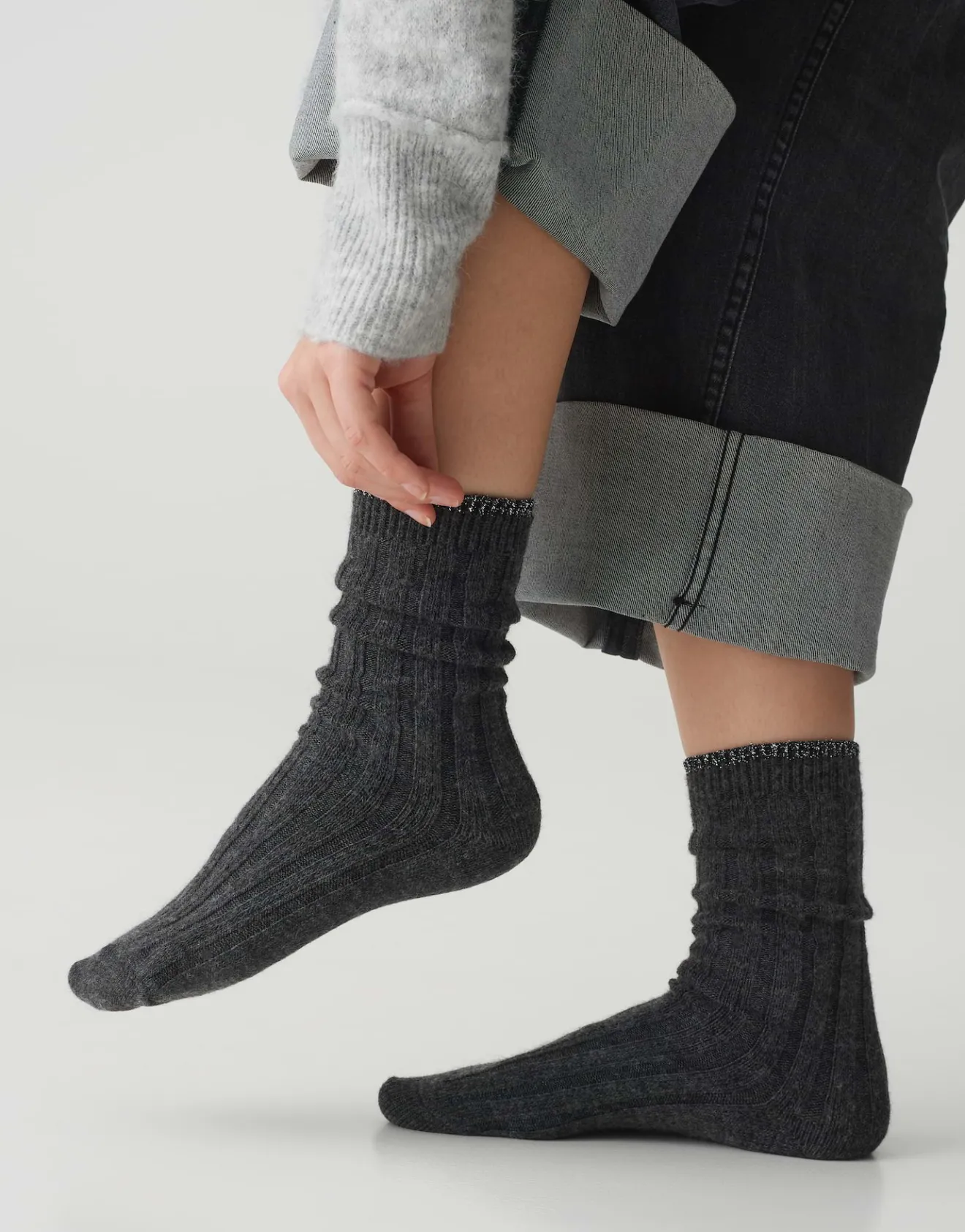 Flash Sale Weiche Socken YANNA CASHMERE mit Glitzer Details Accessoires